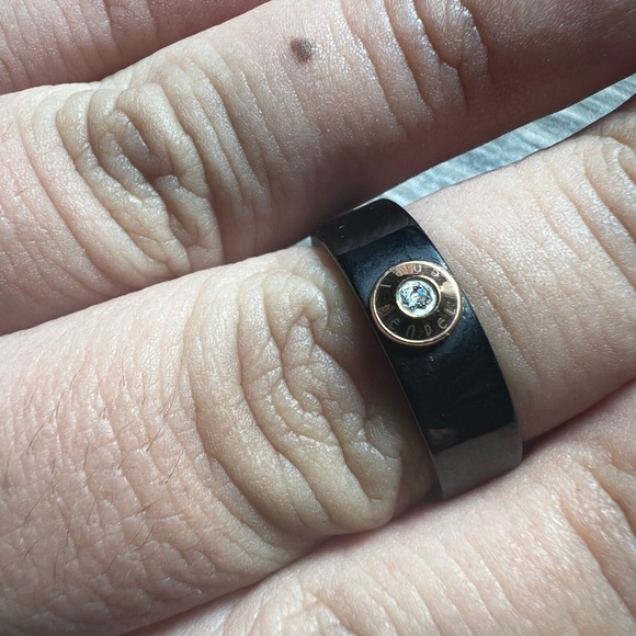 Henri Bendel ring - Picture 3 of 4